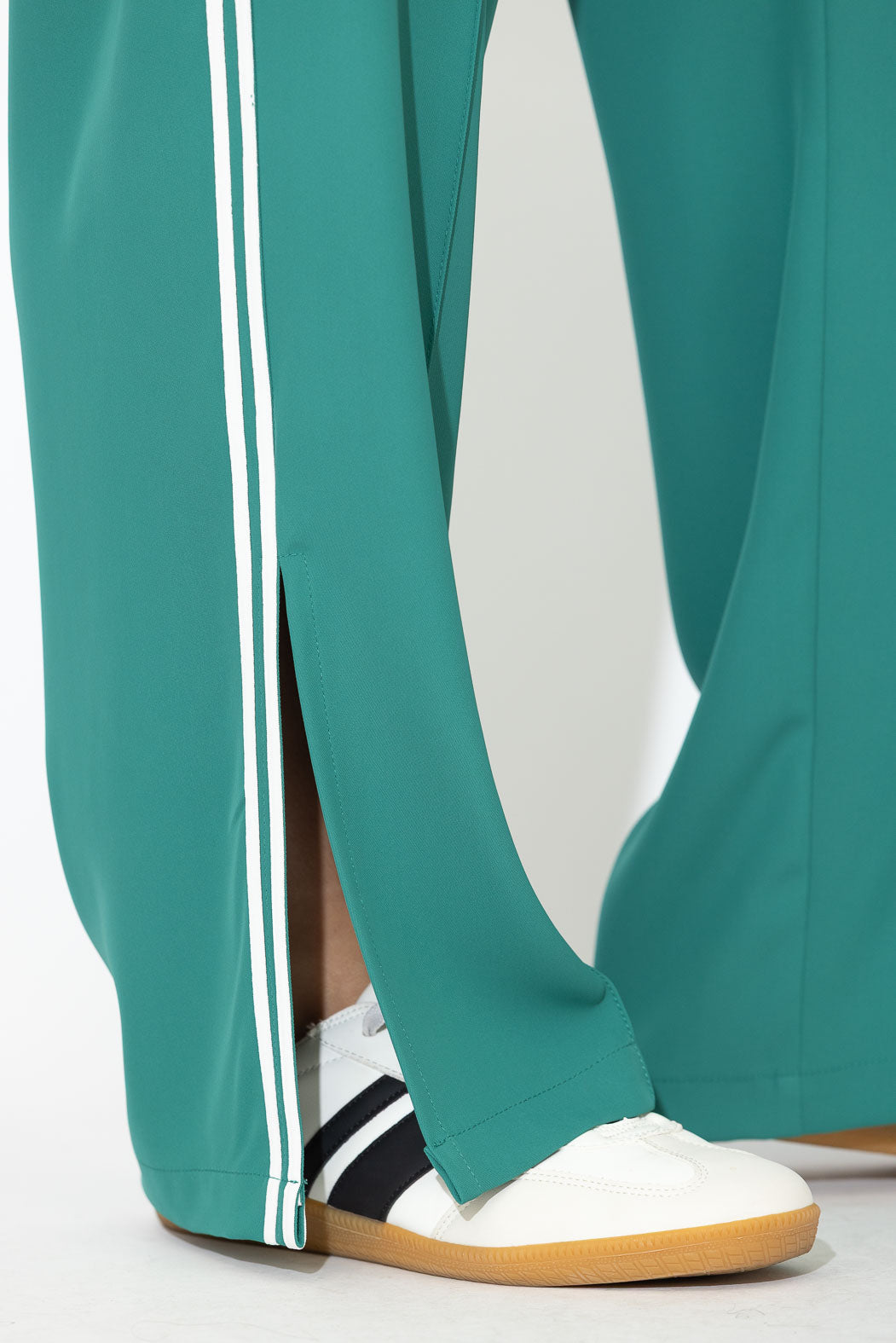 Teal Euro Pintuck Sport Pant