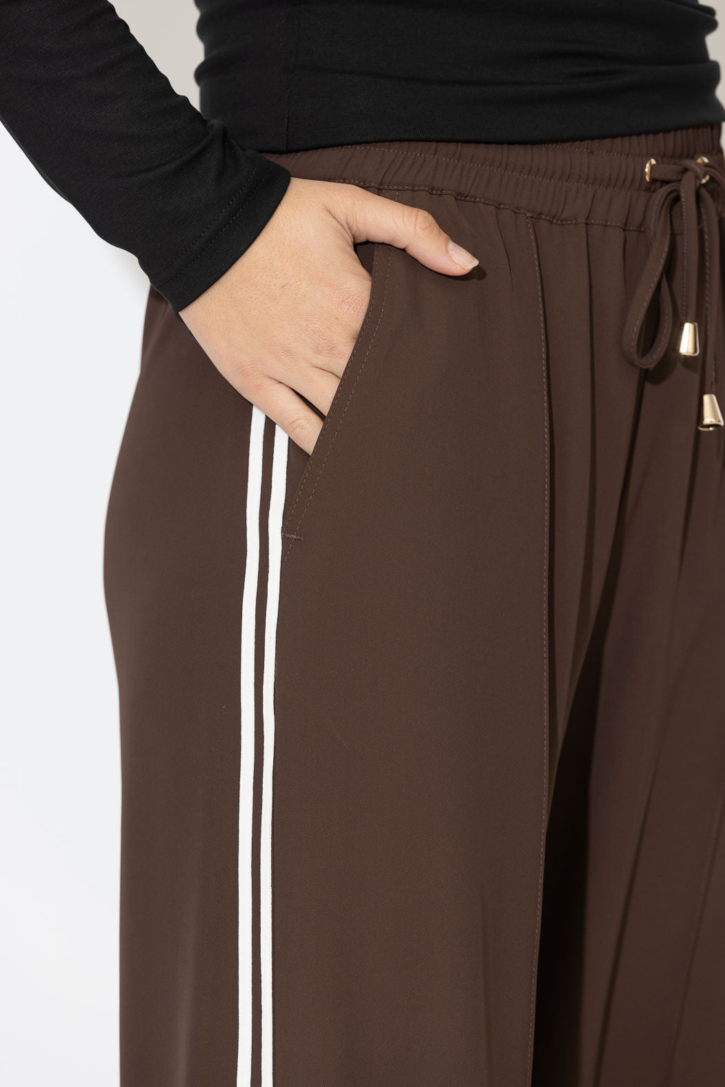 Chocolate Euro Pintuck Sport Pant