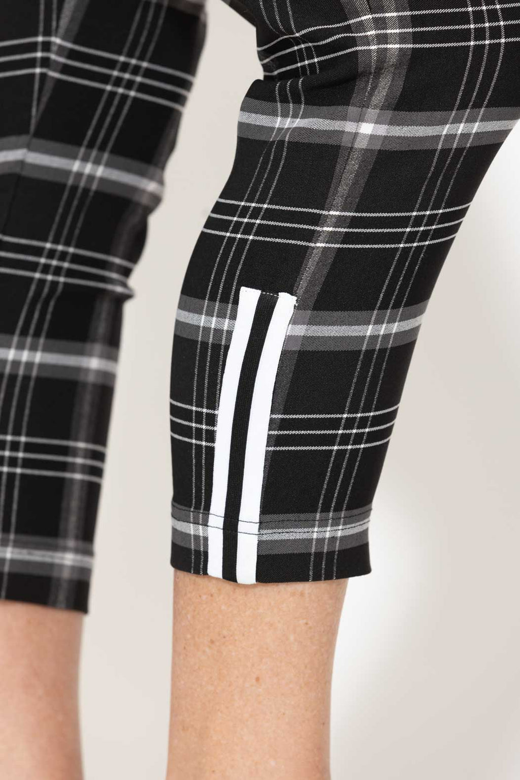 Black/White Cargo Capri Pant