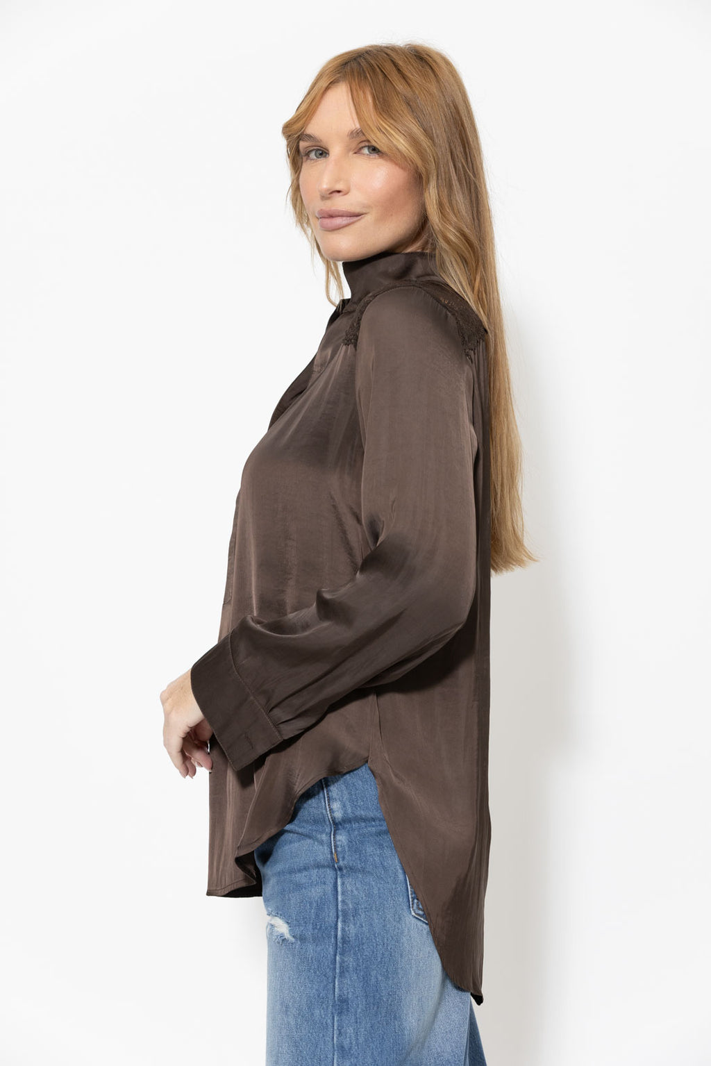 Earth Glow Lace Blogger Shirt