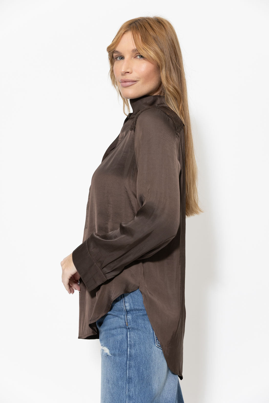 Earth Glow Lace Blogger Shirt