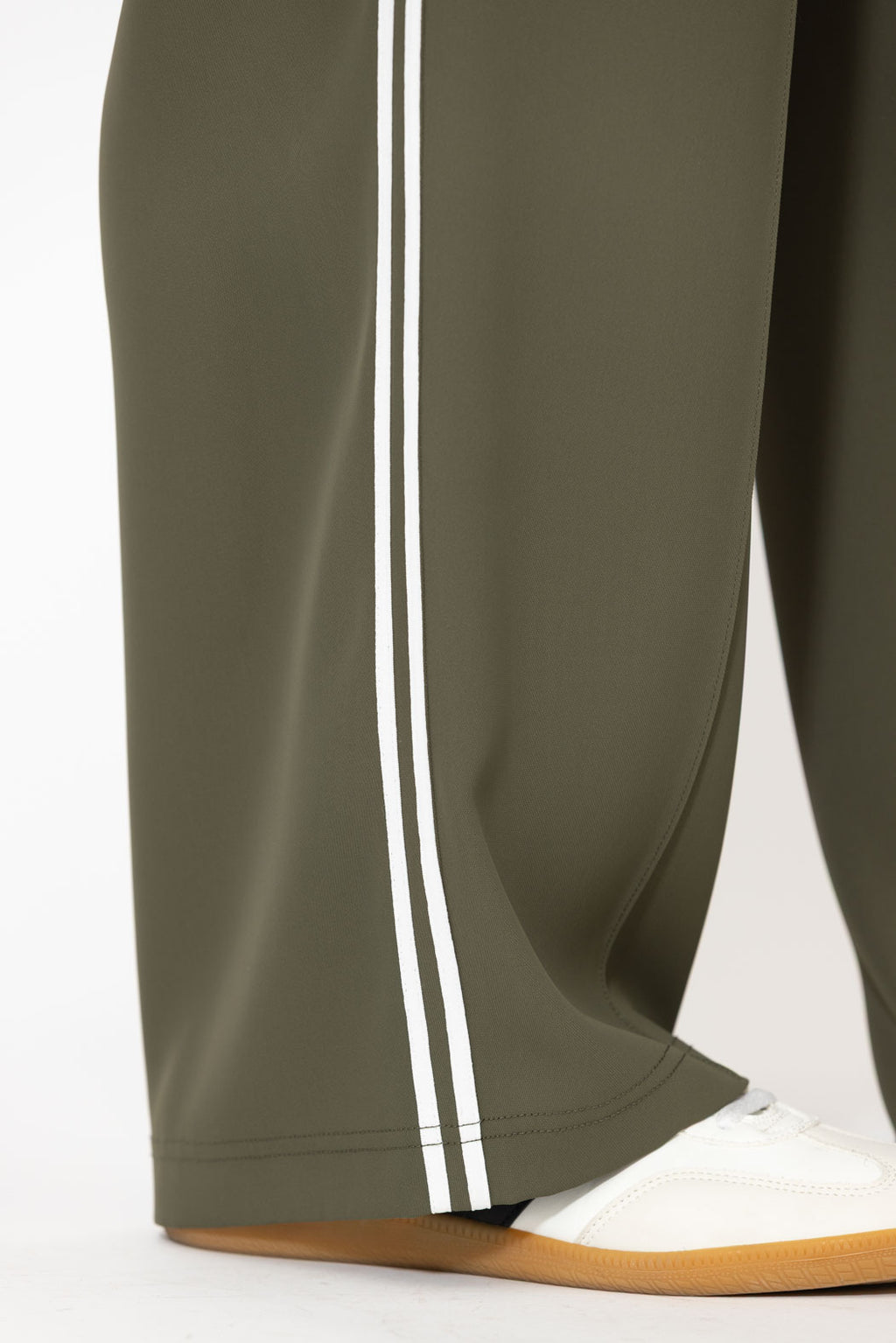 Khaki Euro Pintuck Sport Pant