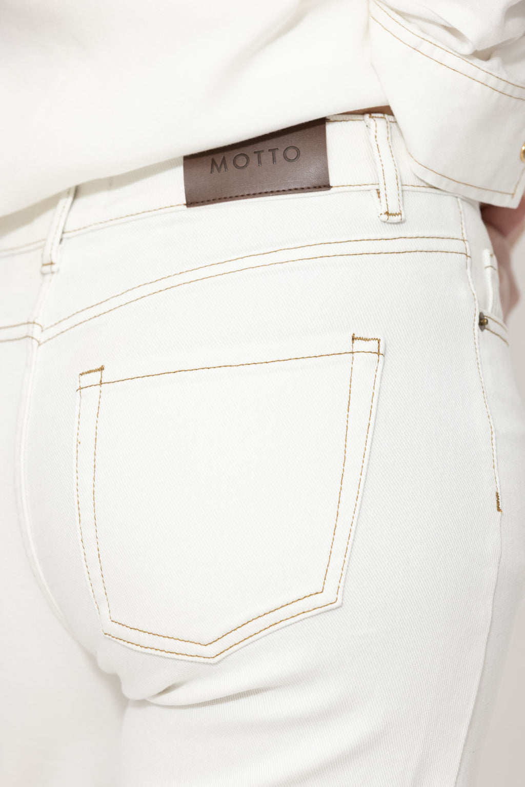 White Denim Stretch Wide Leg Jean