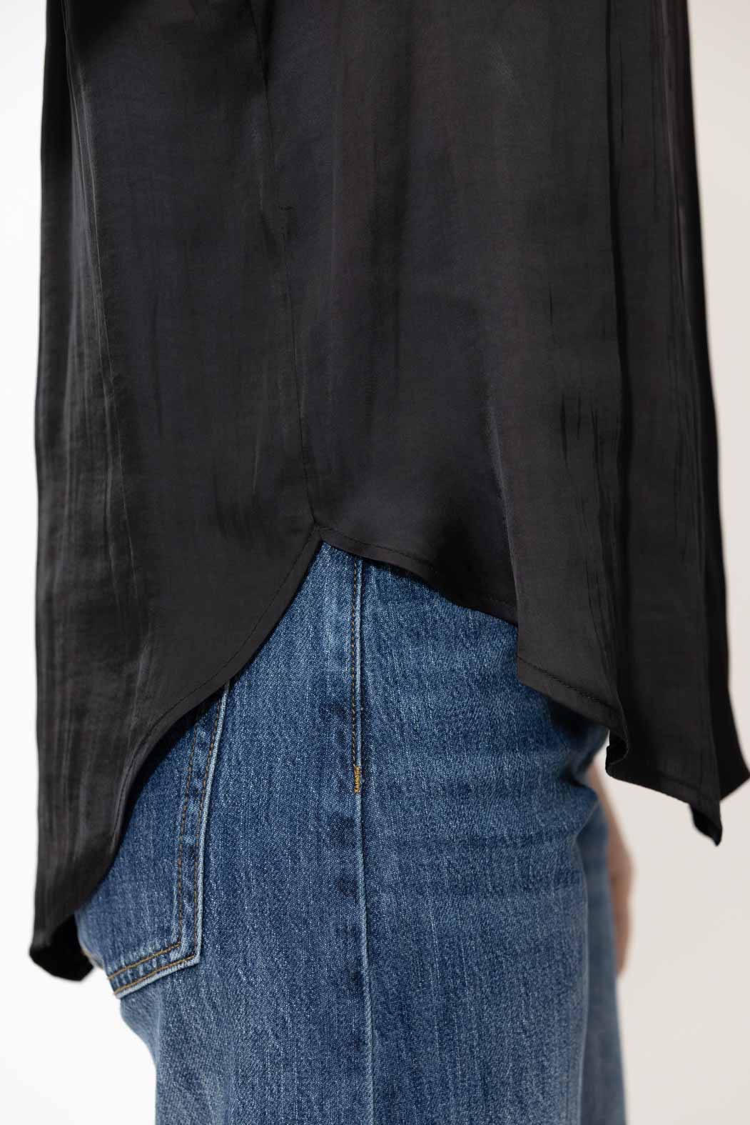 Black Milan Fluted Blogger Shirt