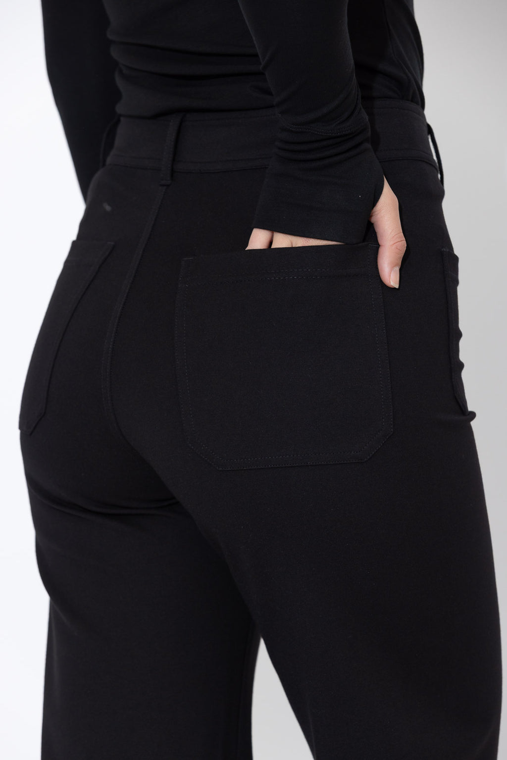 Fitz Pockets Black Ponte Pocket Pant – Motto AU