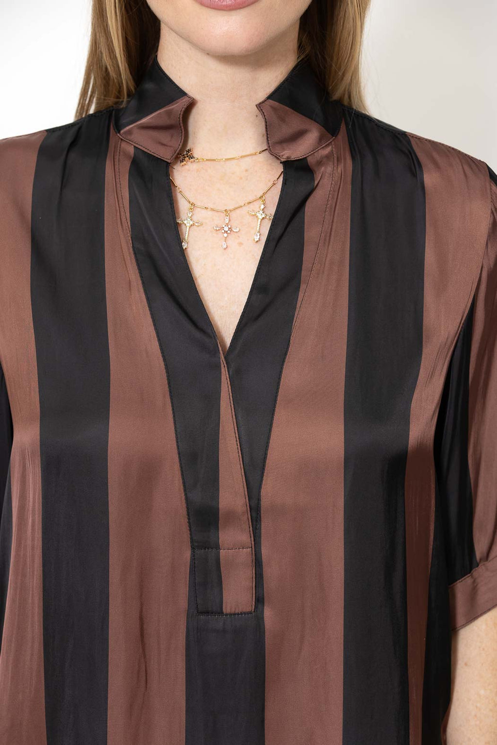 Chocolate Stripe Glow Blogger Shirt