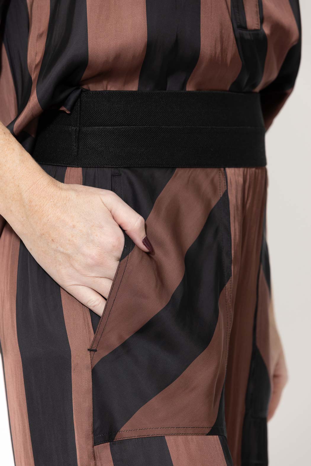 Chocolate Stripe Glow Resort Pant