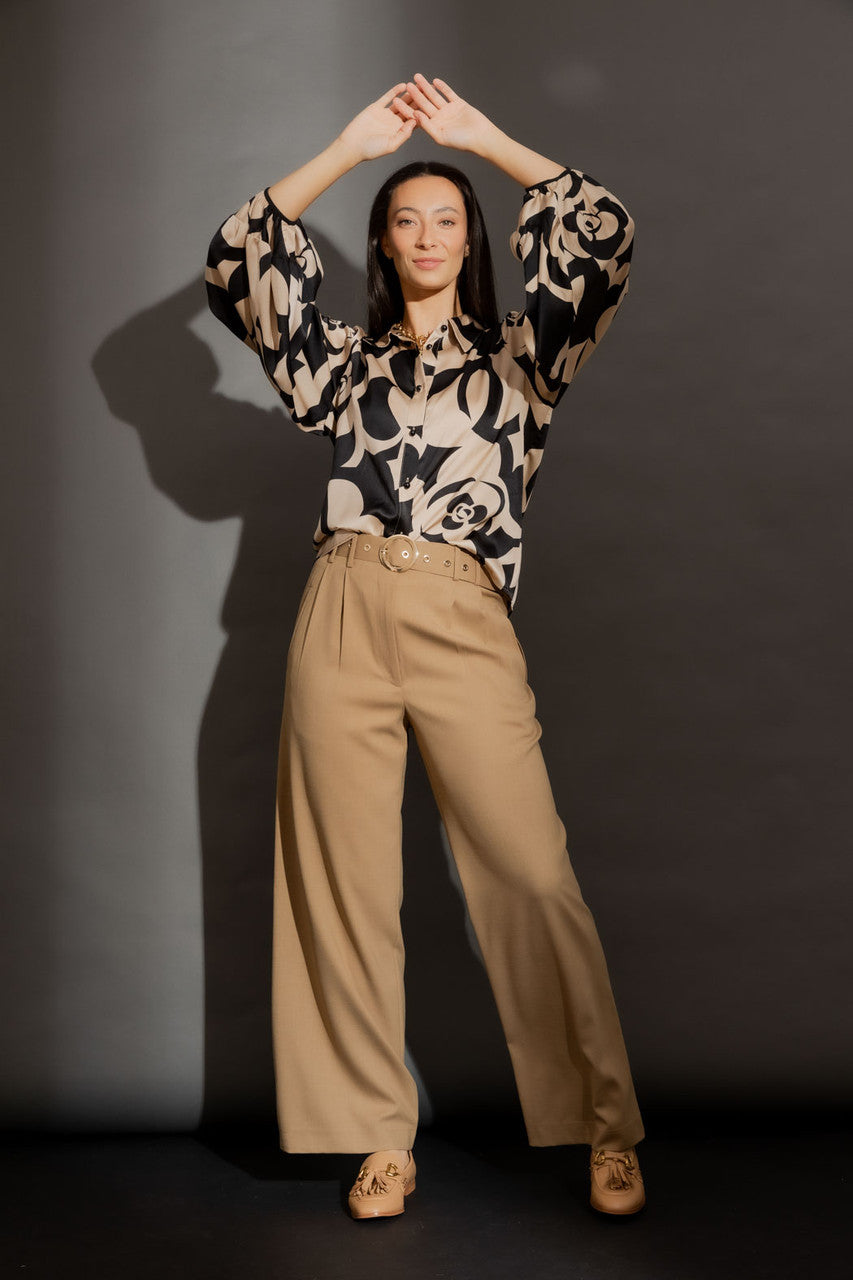 Latte/Black Balloon Sleeve Shirt
