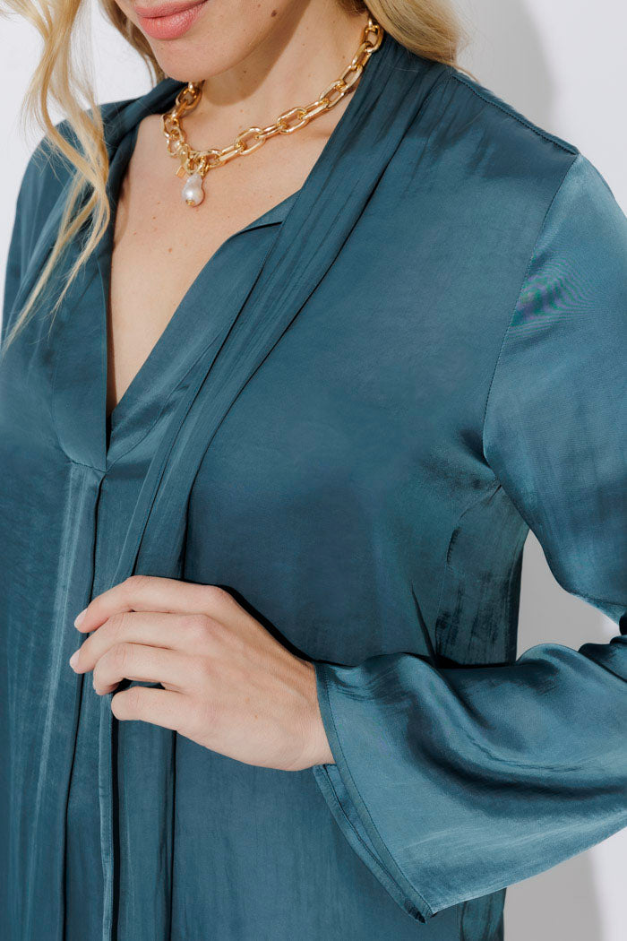 Teal Glow Tie Collar Blogger Shirt