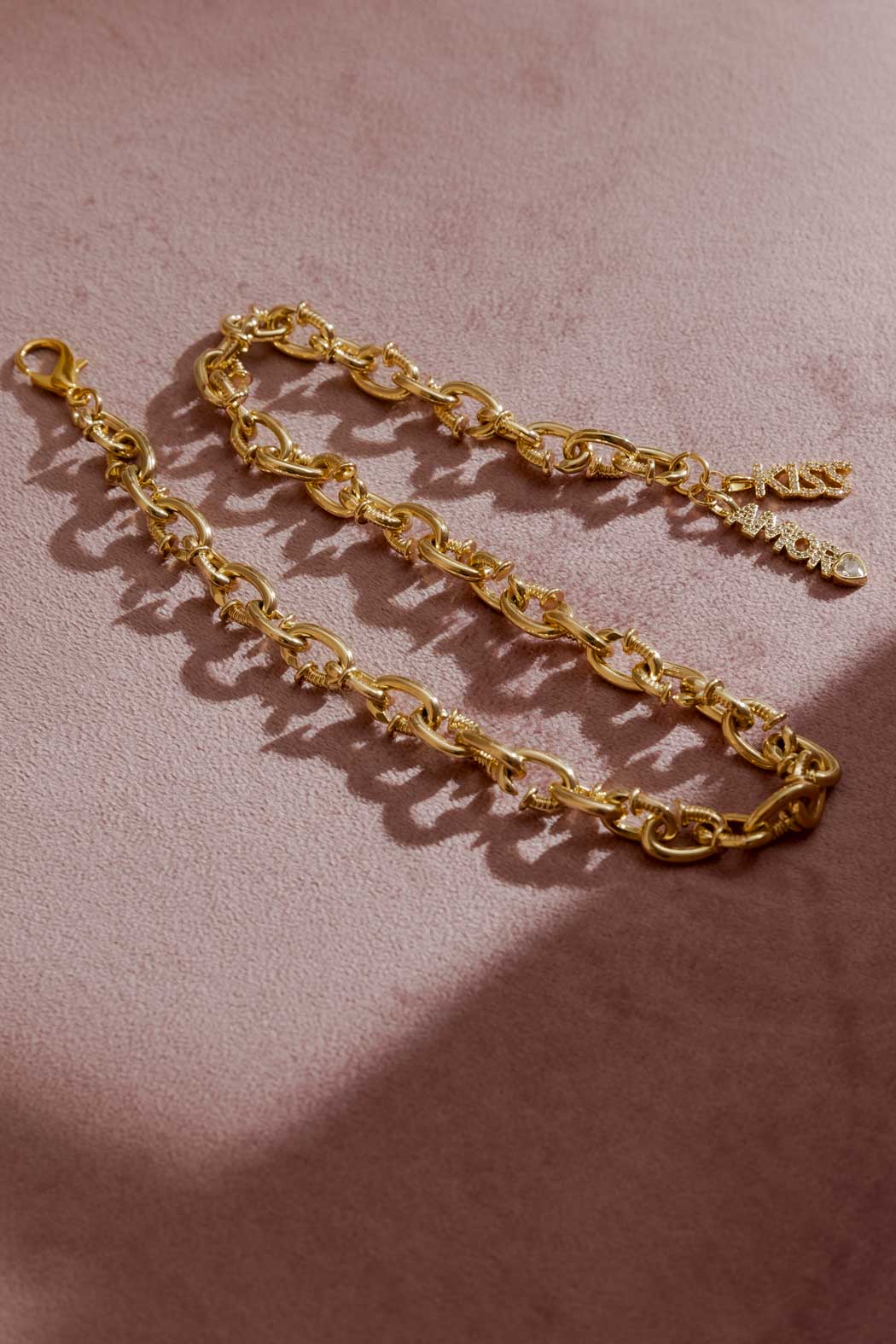 Gold Amore/Kiss Necklace