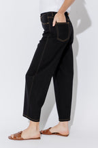 Black-Gold Stitch Contrast Stitch Barrel Jean