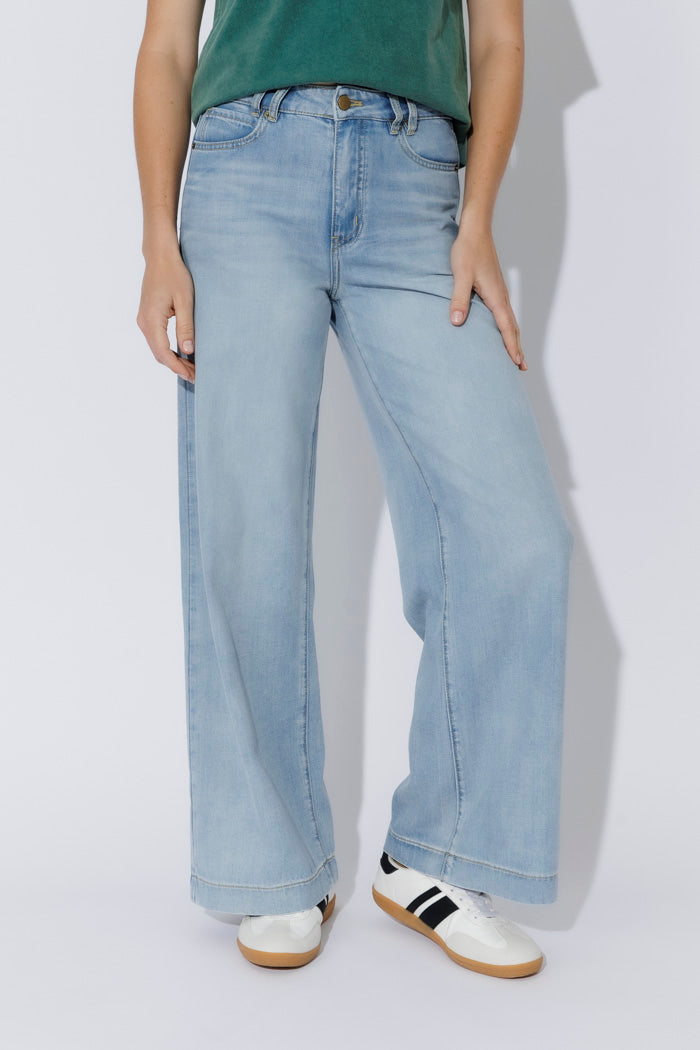 Light Wash Soft Wide Leg Jean