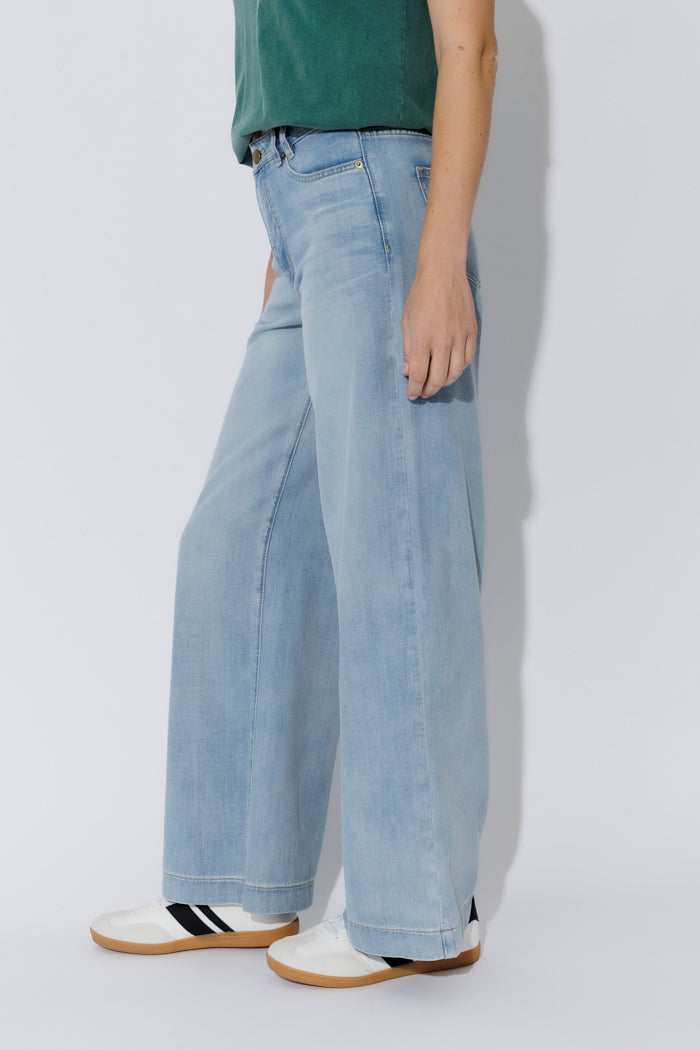 Light Wash Soft Wide Leg Jean
