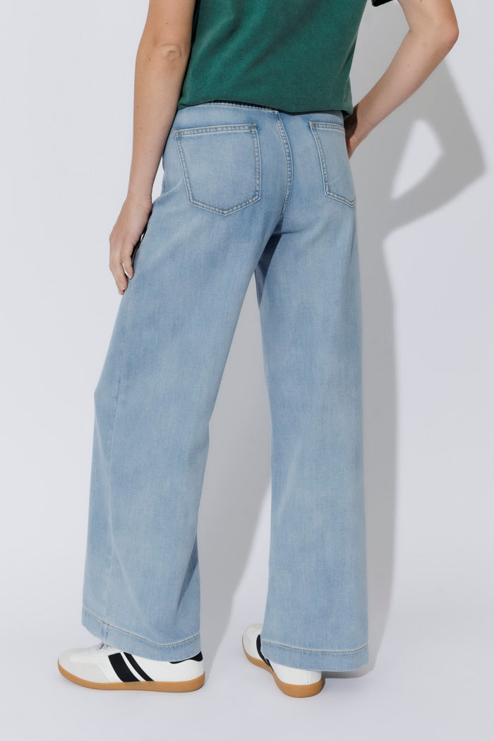 Light Wash Soft Wide Leg Jean