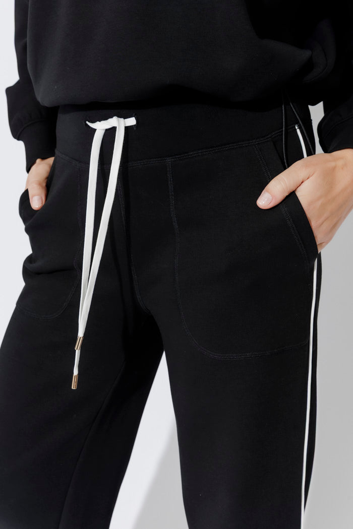Black Scuba Hamptons Pant