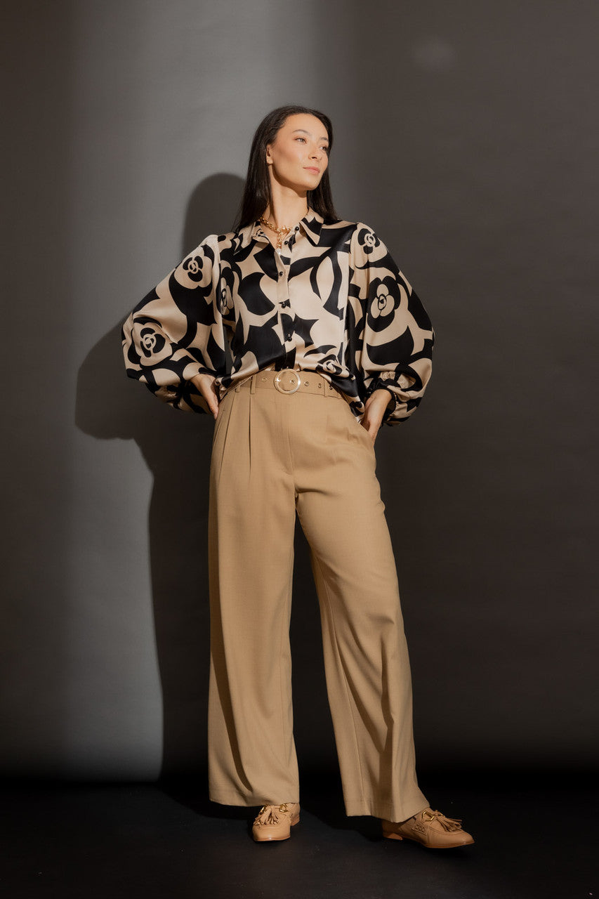 Latte/Black Balloon Sleeve Shirt
