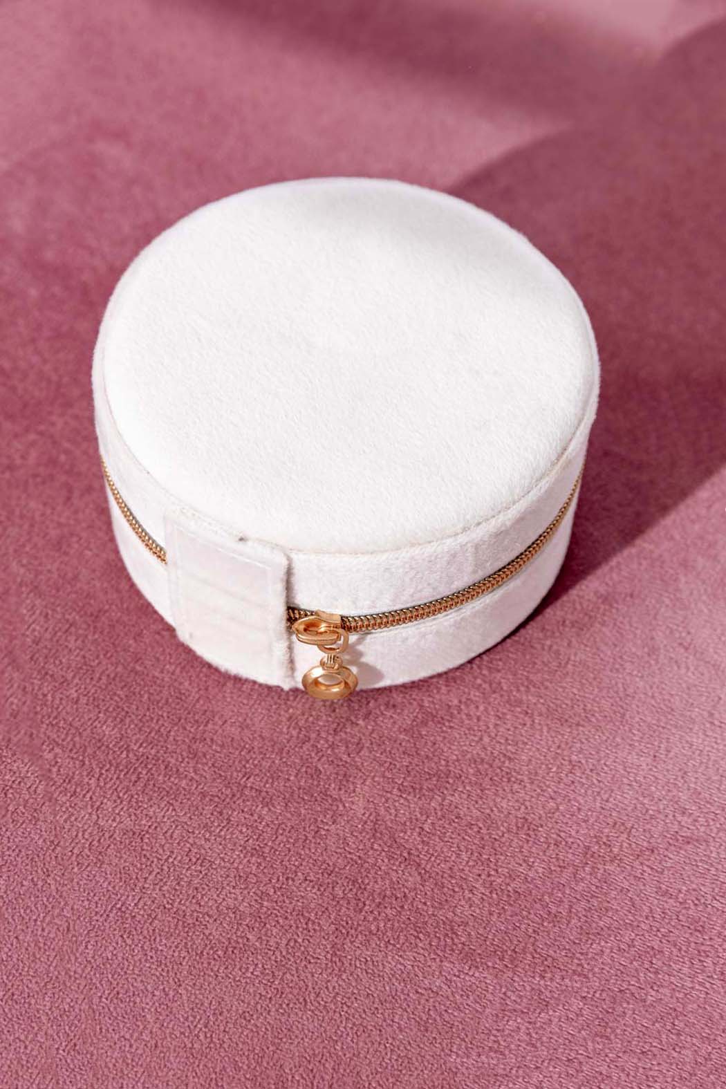 Free Gift Ivory Jewellery Travel Case