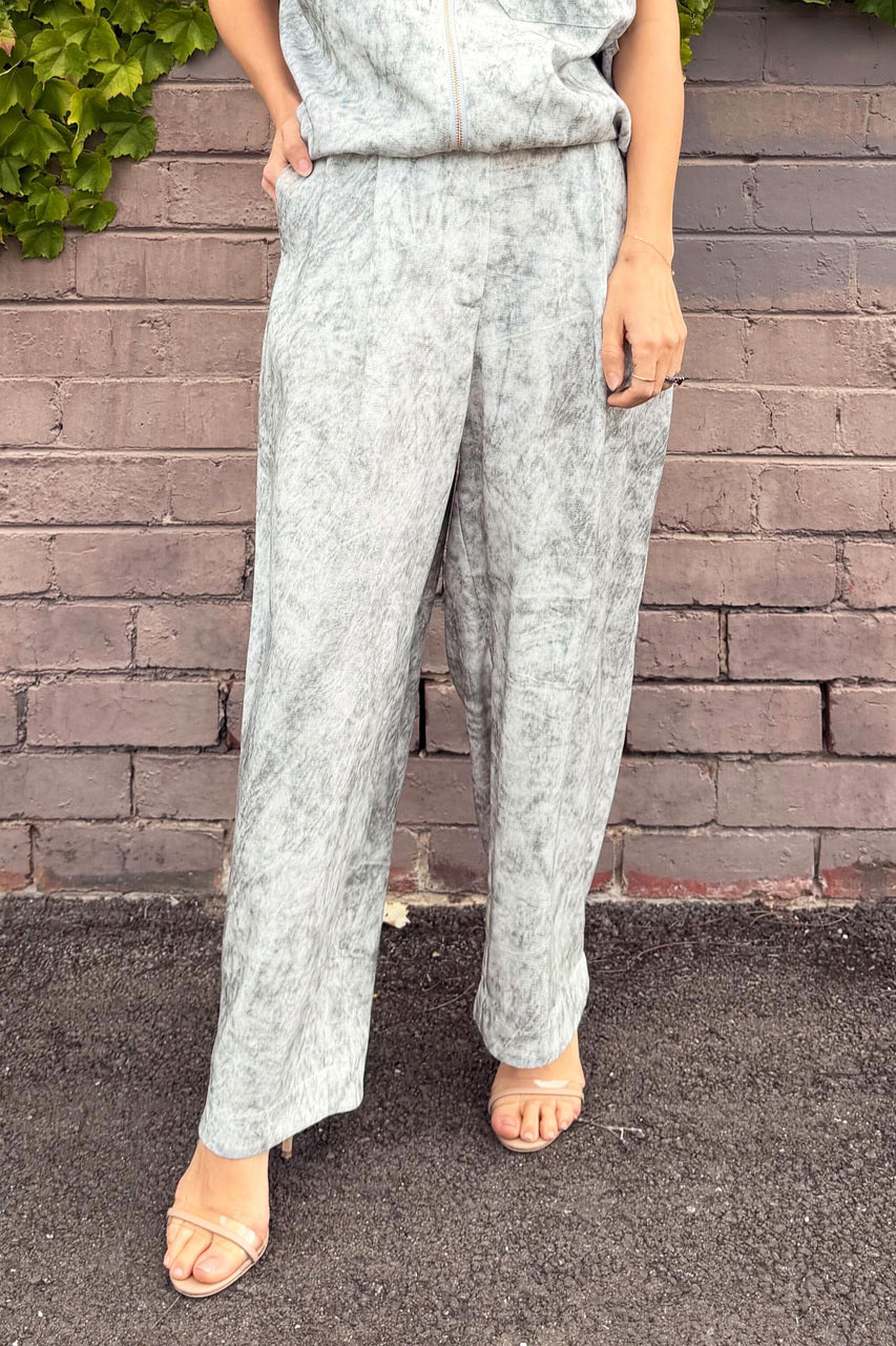 Marble Carrot Leg Pant