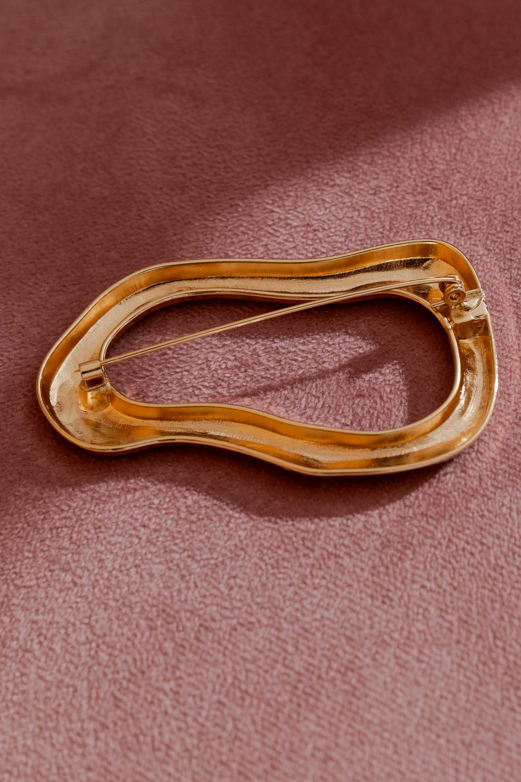 Gold Wave Brooch Gold O/S