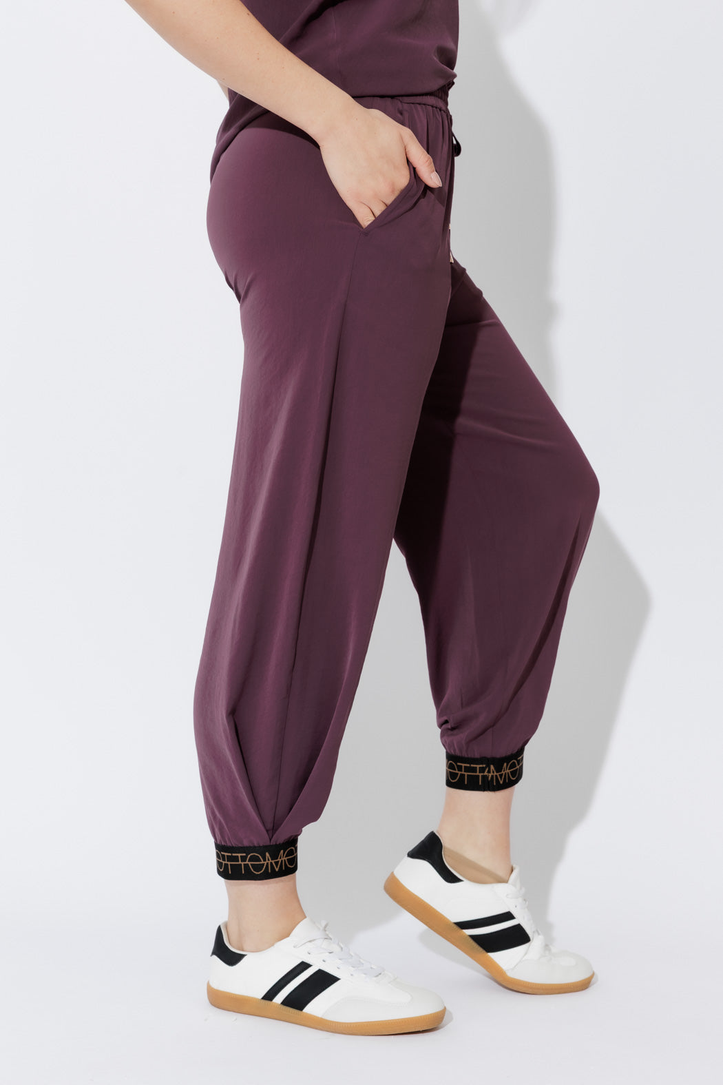Plum Logo Jogger Pant