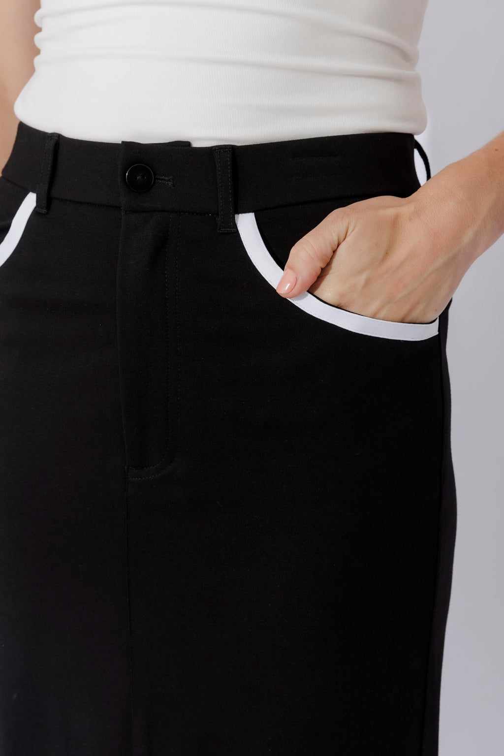 Black Ponte Coco Skirt