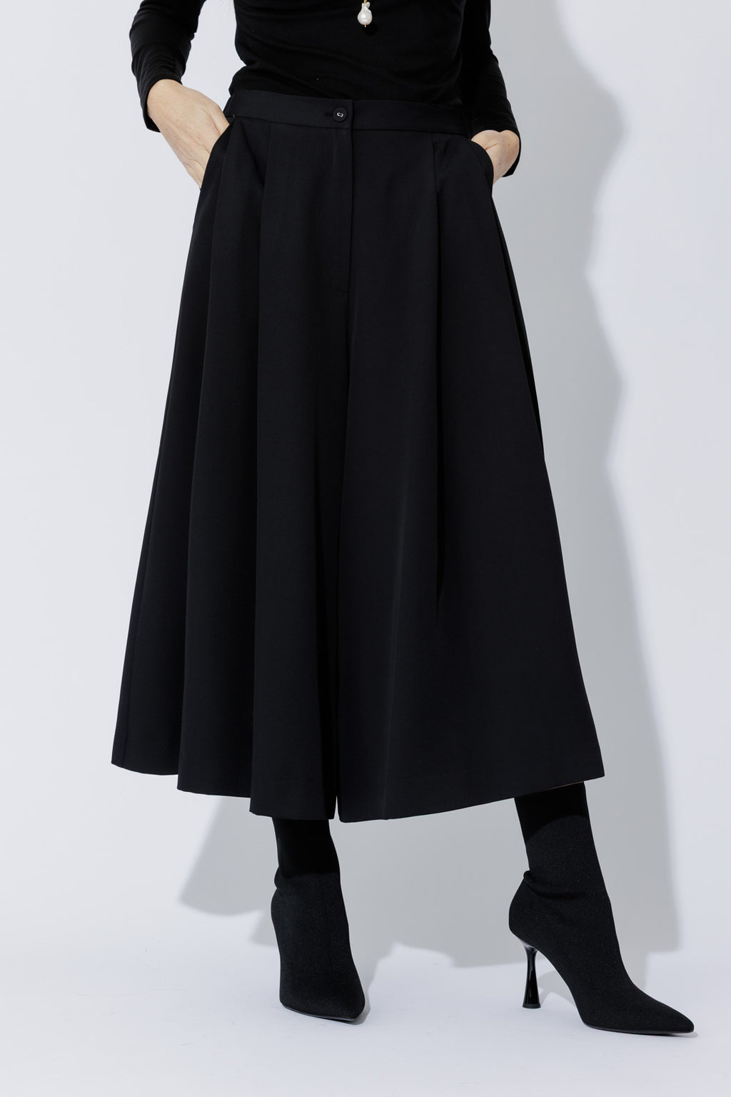 Black Euro Wide Leg Culotte