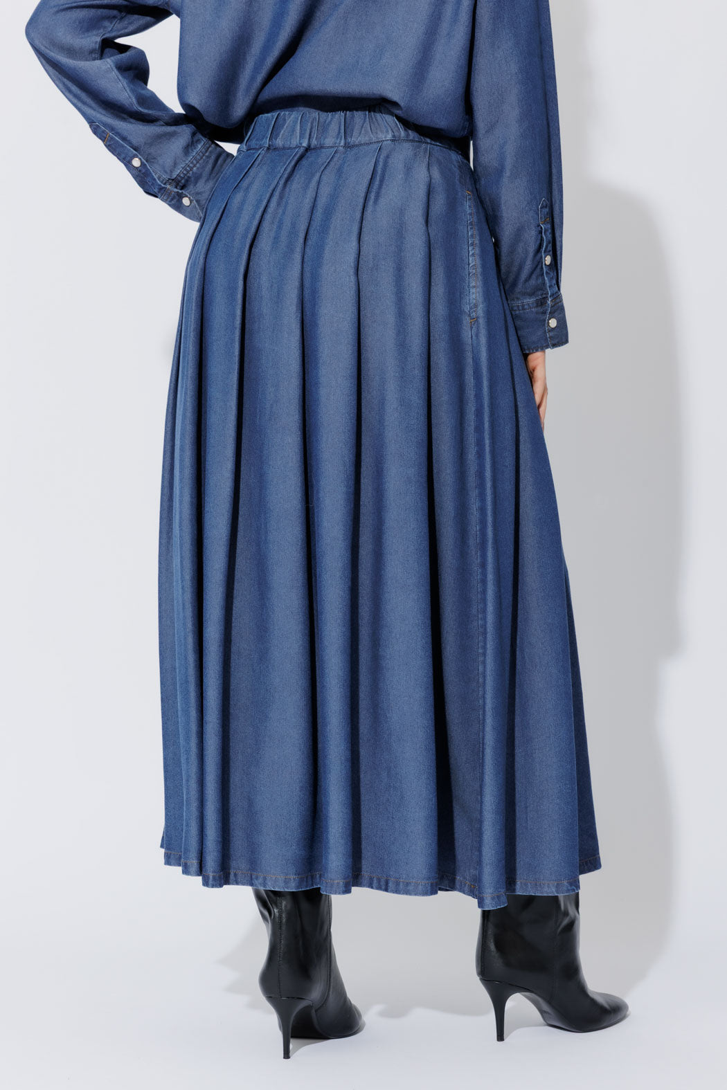 Dark Denim Tencel Pleat Skirt