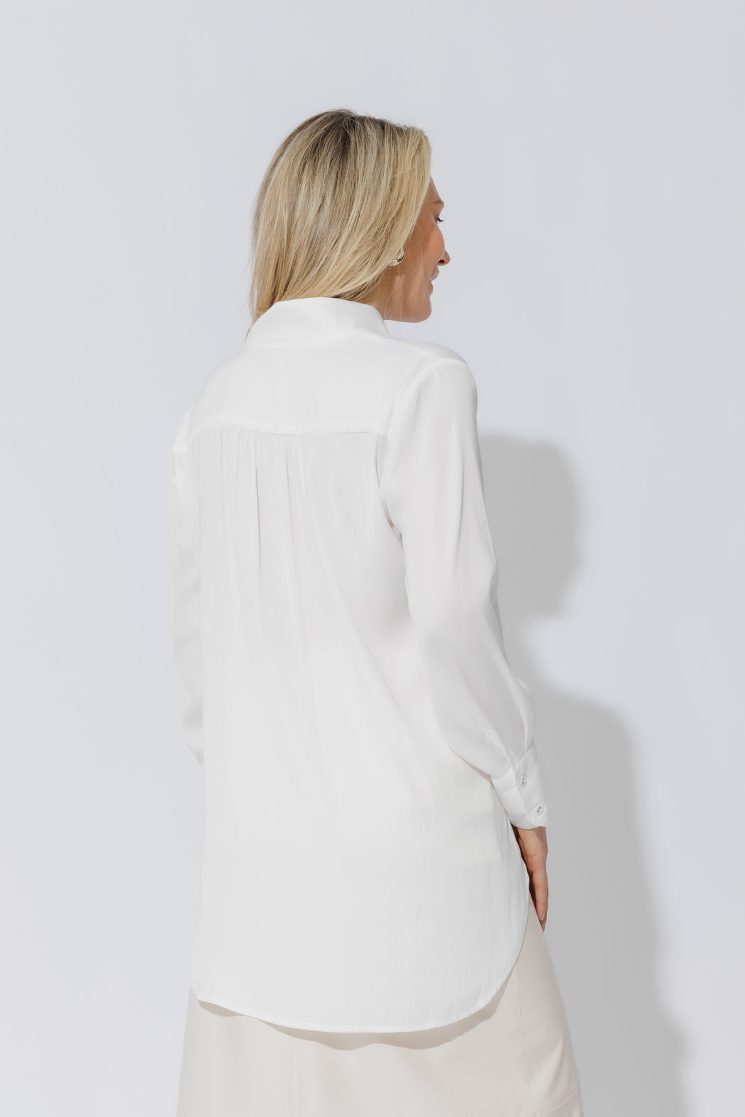 White Piped Collar Blogger Shirt