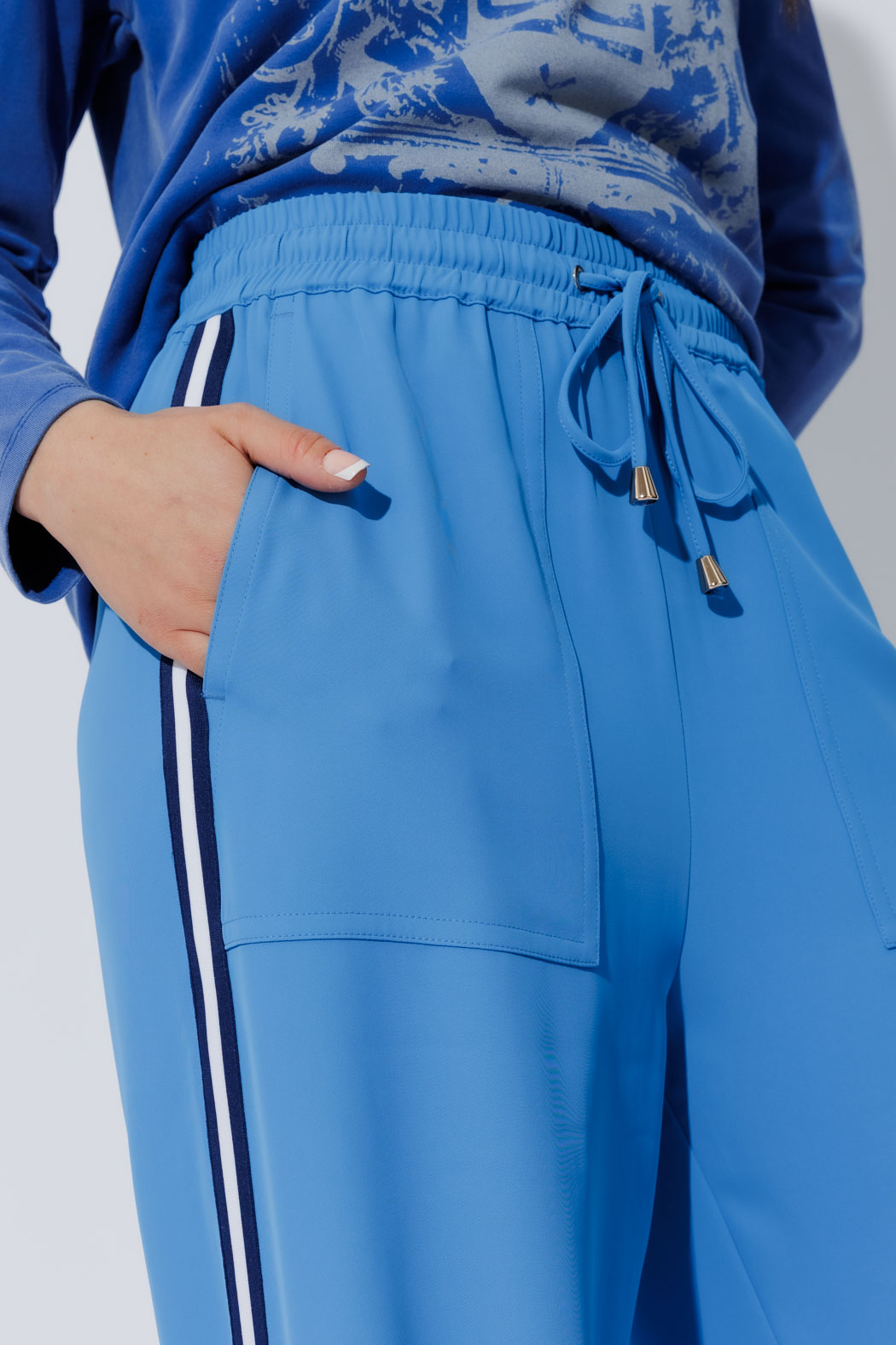 Sapphire Side Stripe Pant
