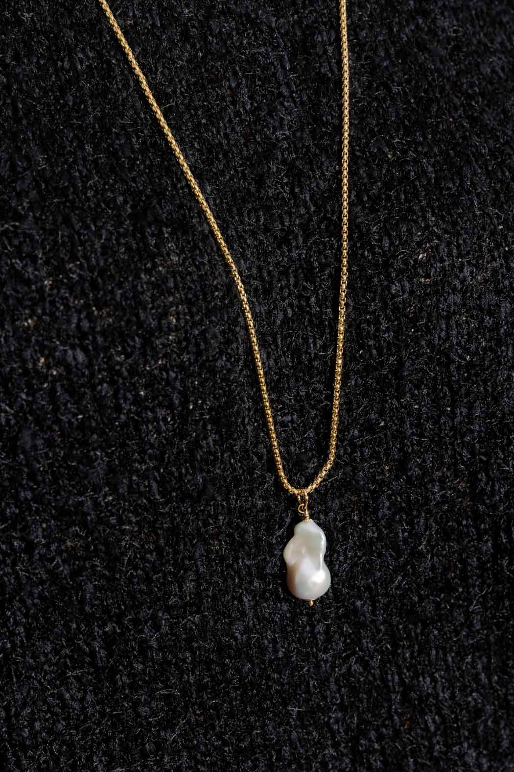 Gold Long Pearl Baroque Necklace Gold