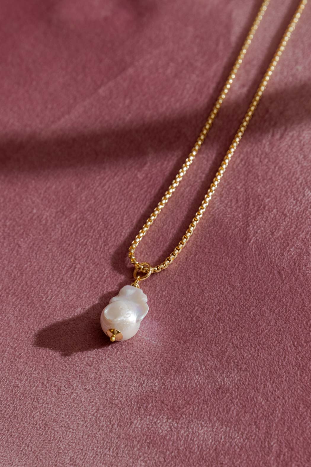 Gold Short Baroque Pearl Necklace