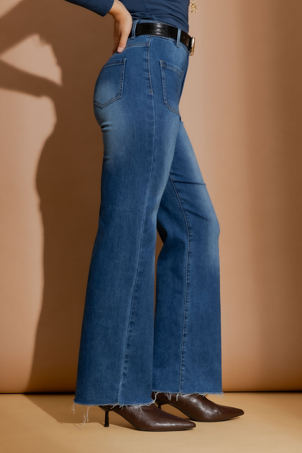 Mid Denim Stretch Pocket Jean Mid Denim