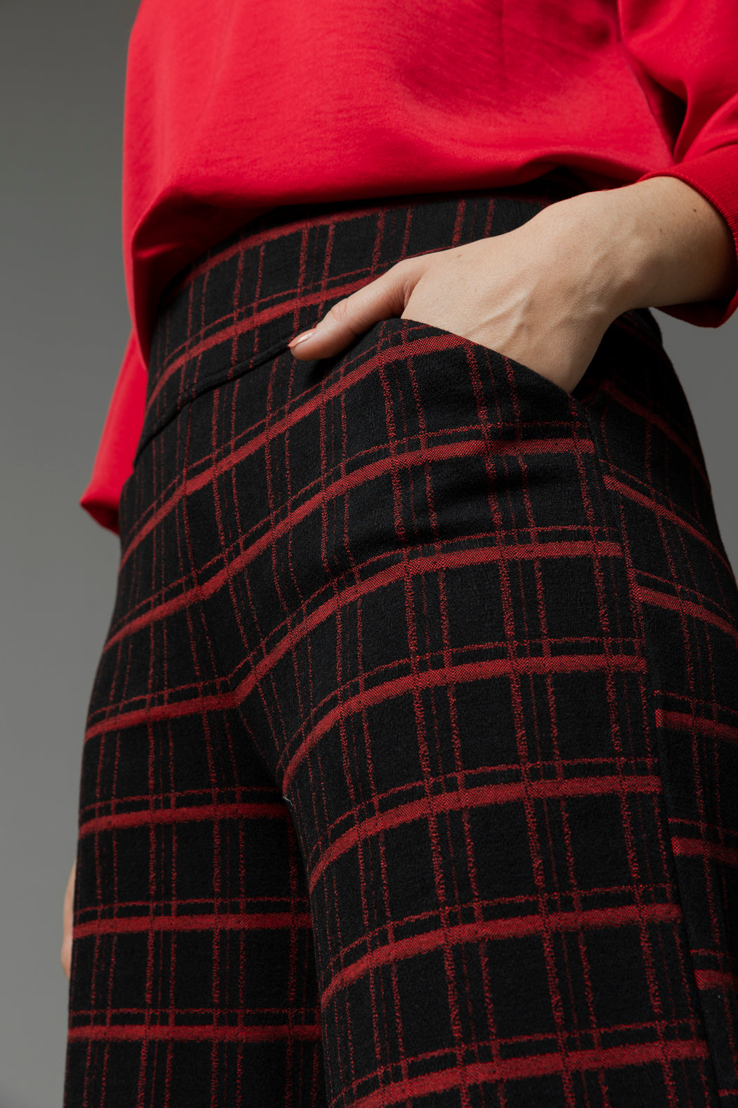 Black Red Ponte Jet Culotte