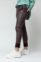 Plum Waxed Droppie