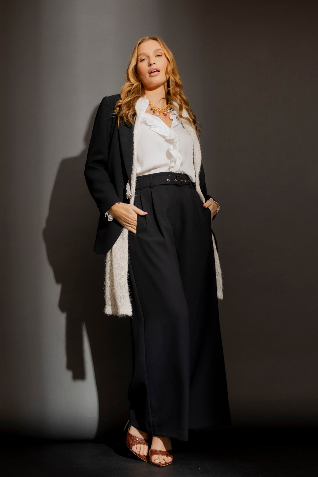 Black Cosmopolitan Pant