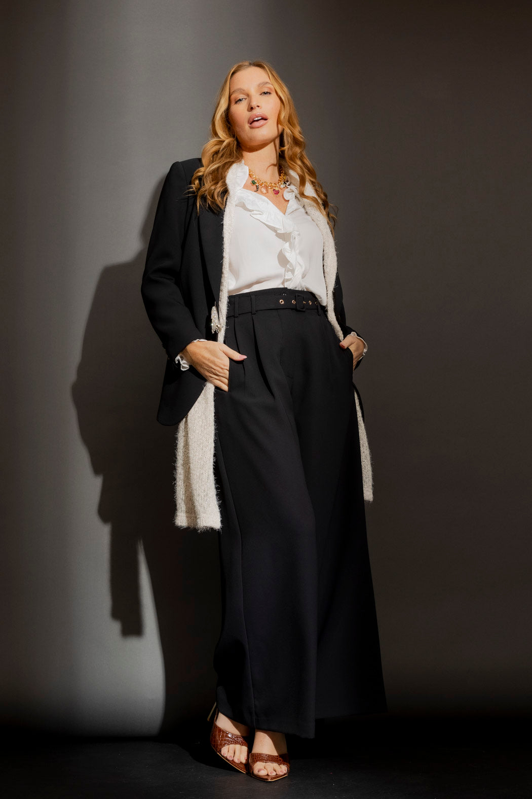 Black Cosmopolitan Pant