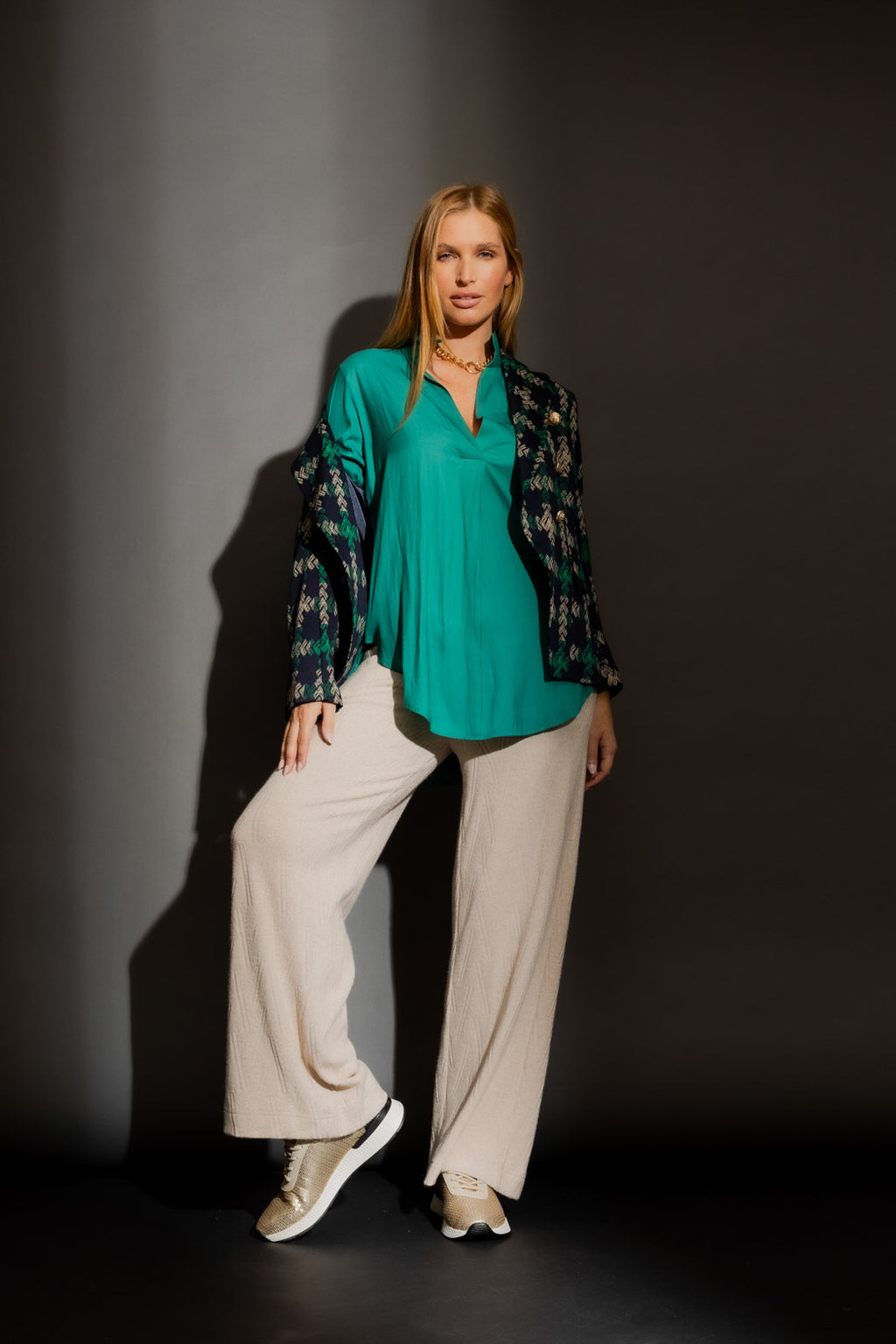 Jade Femme Blogger Shirt