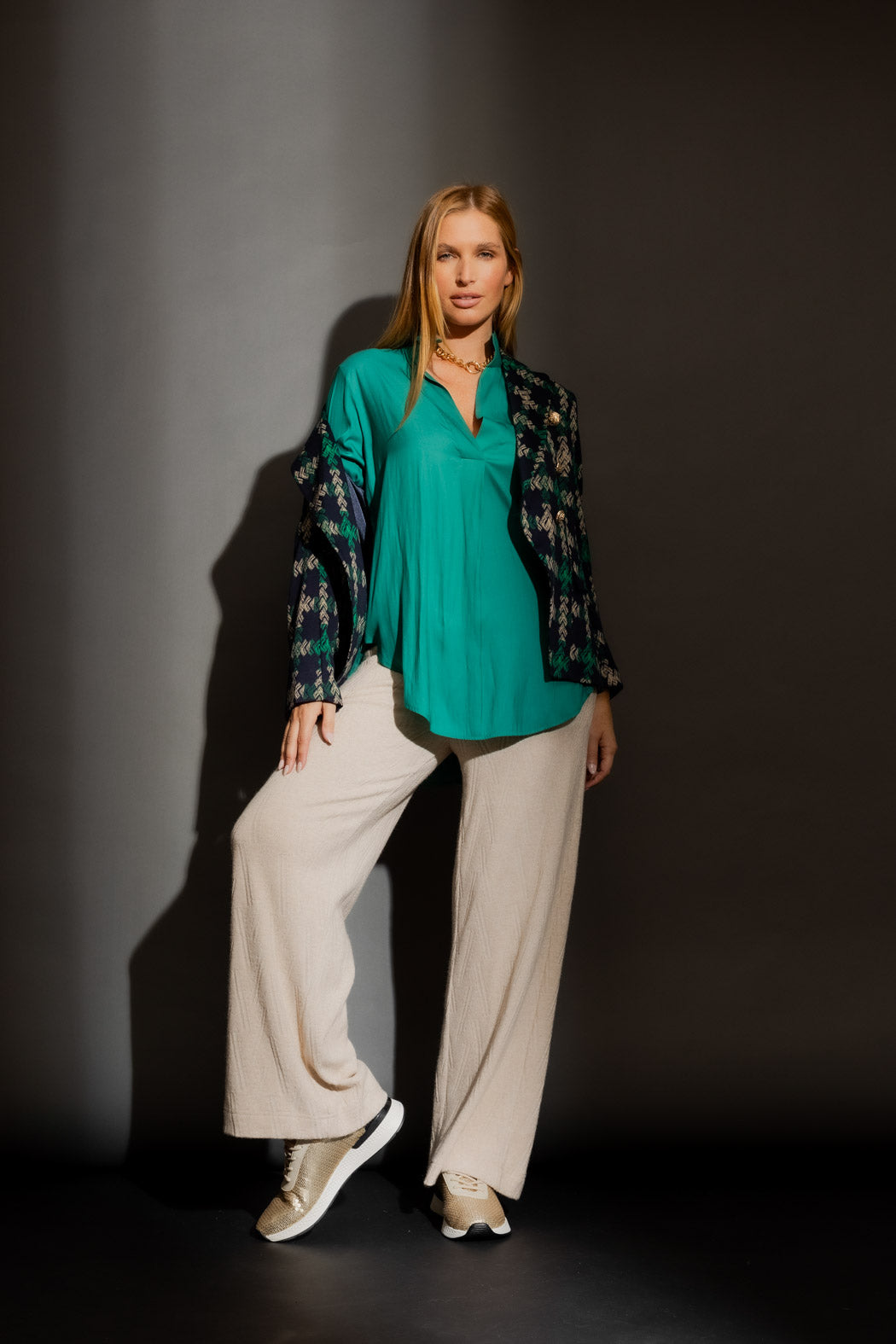 Jade Femme Blogger Shirt