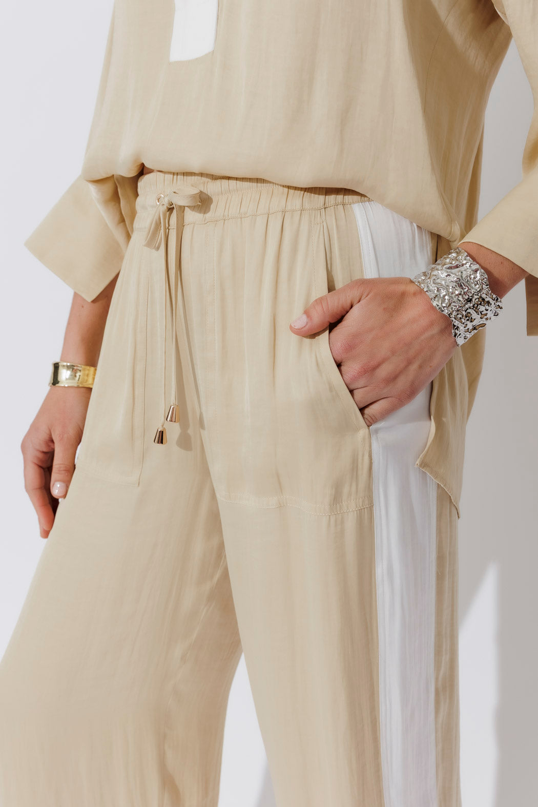 Sand Contrast Panel Pant