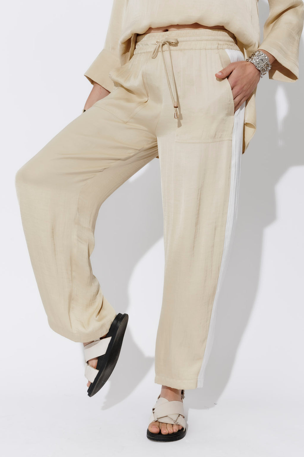 Sand Contrast Panel Pant