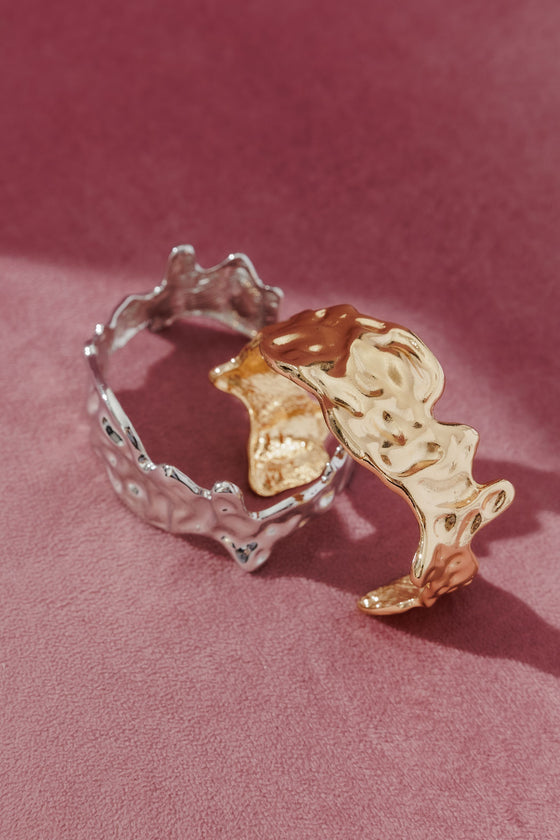 Gold Thin Textured Cuff
