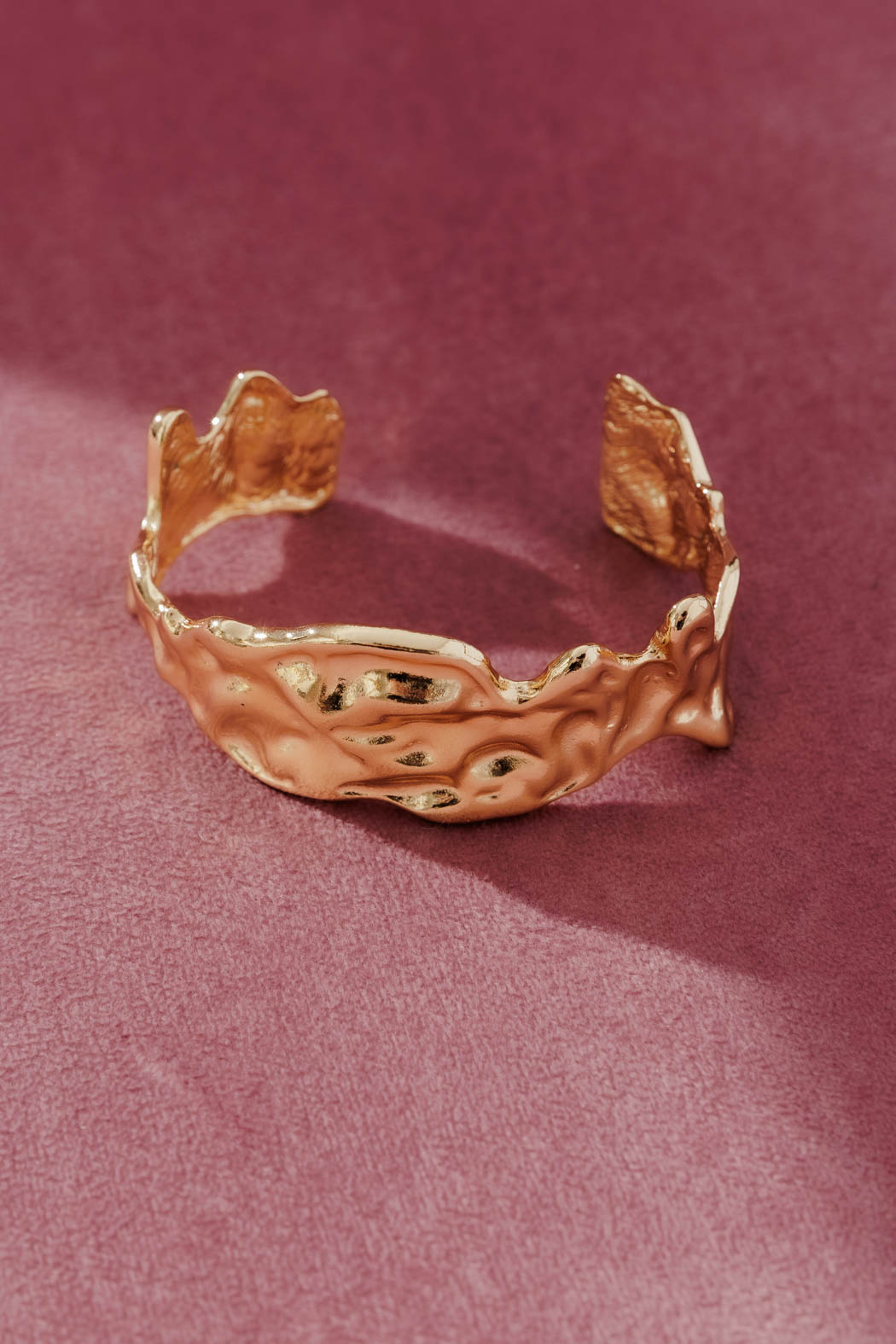 Gold Thin Textured Cuff