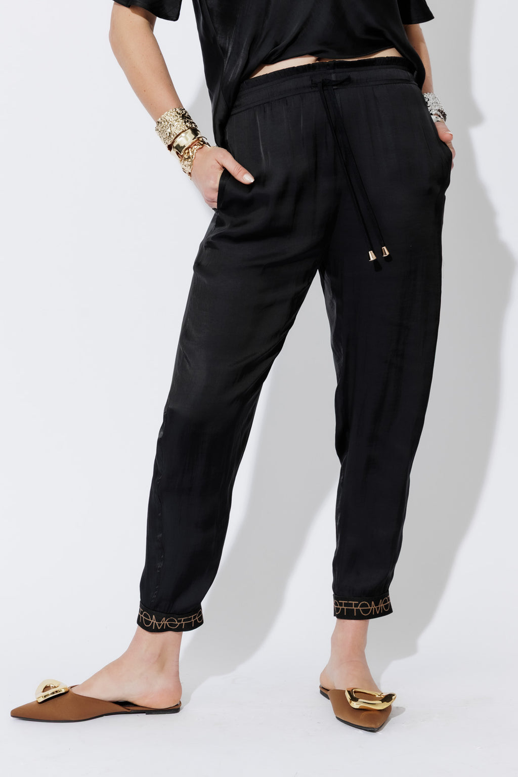 Black Glow Pull On Pant