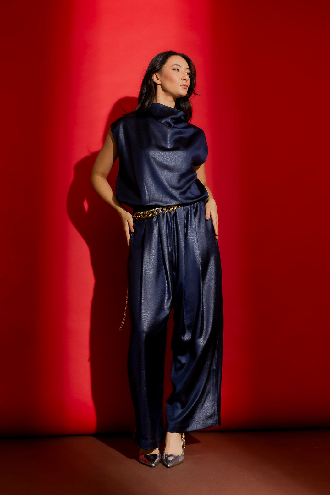 Navy Embossed Pleat Pant