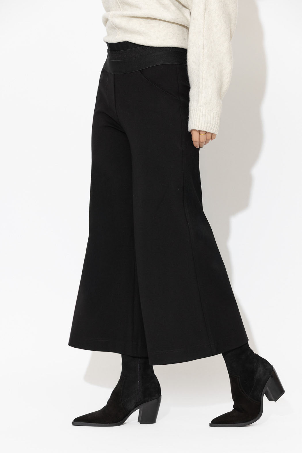 shellerシェリエ check jacquard wrap culottes Black Waist Shaper Jet Culotte – Motto AU