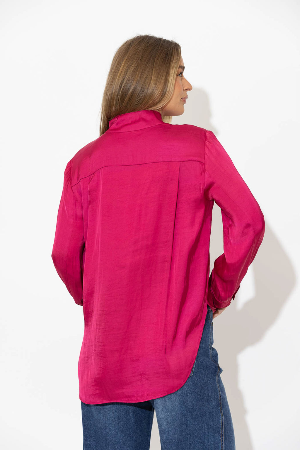 Lippy Glow Milan Blogger Shirt