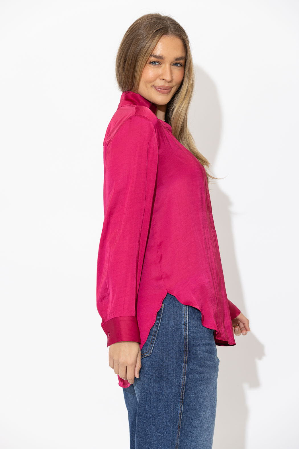 Lippy Glow Milan Blogger Shirt