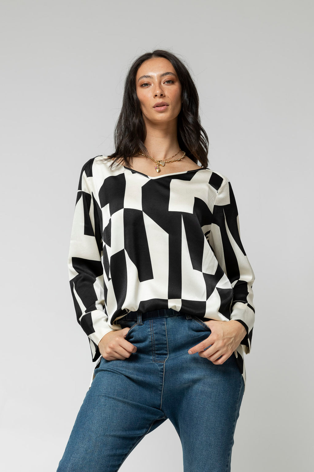 Black Ivory Venice V Silky Top