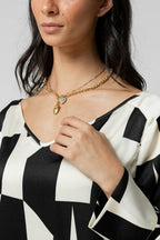 Black Ivory Venice V Silky Top