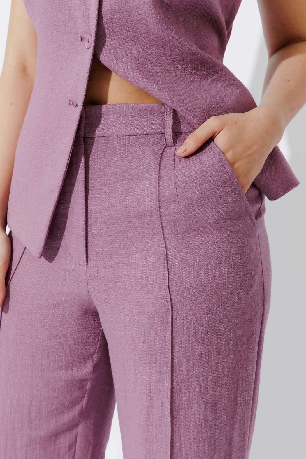 Berry Lyocell Pintuck Pant